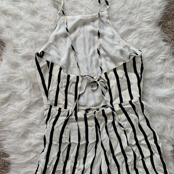 SAVE NWOT Summer jumpsuit - Picture 3 of 4